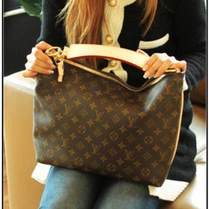 💎✨Authentic✨💎 Louis Vuitton Sully MM Shoulder Handbag